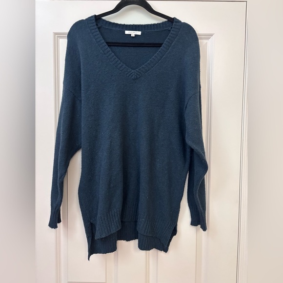 Z Supply Deep Blue V-Neck Sweater - Picture 1 of 5